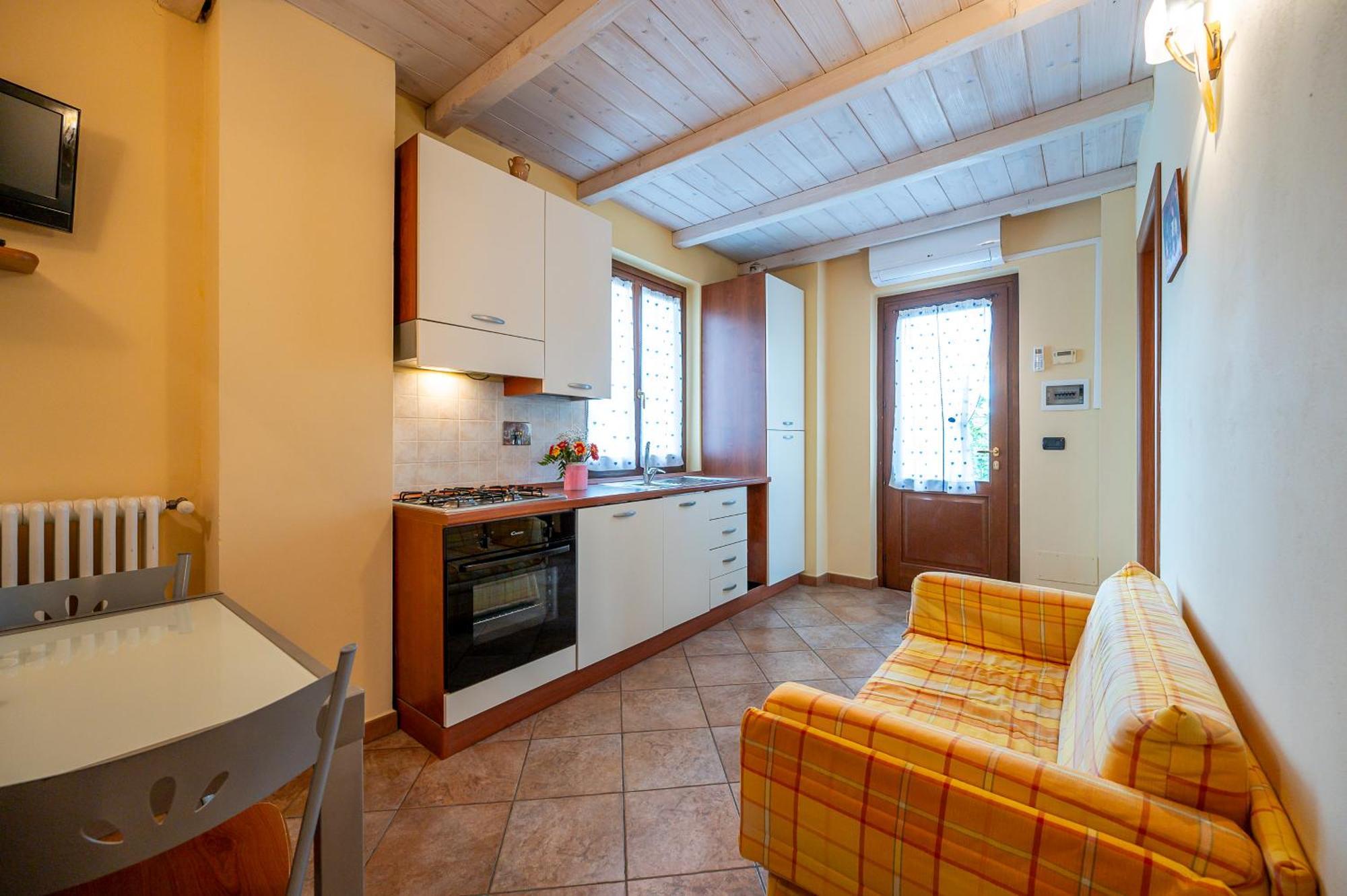 Agriturismo Cantine Bevione - Family Apartments Farigliano Exterior foto